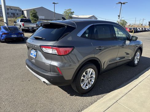 Used 2021 Ford Escape SE FWD image 5