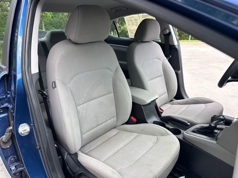 Used 2020 Hyundai Elantra SEL FWD image 32