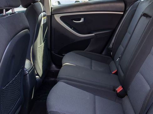 Used 2017 Hyundai Elantra GT FWD image 14