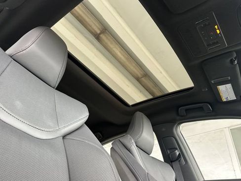New 2026 Lexus ES 350e FWD image 14