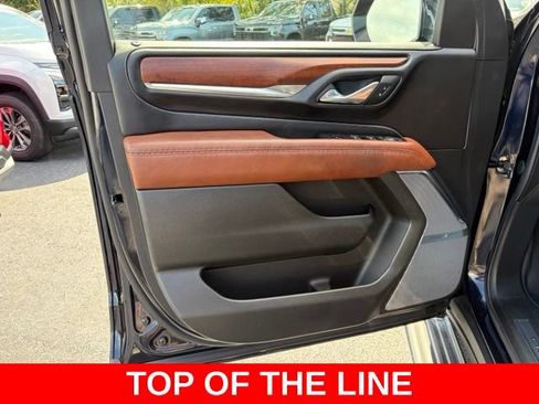 Used 2023 GMC Yukon Denali Ultimate AWD/4WD image 12