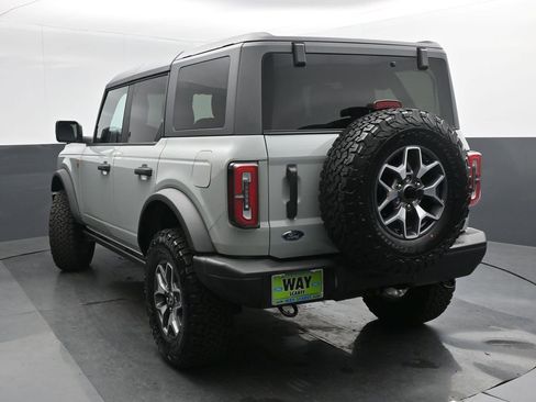 Used 2024 Ford Bronco Badlands image 4