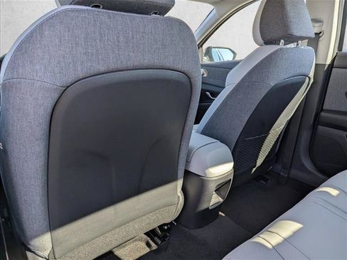 New 2026 Hyundai Elantra Limited FWD image 25