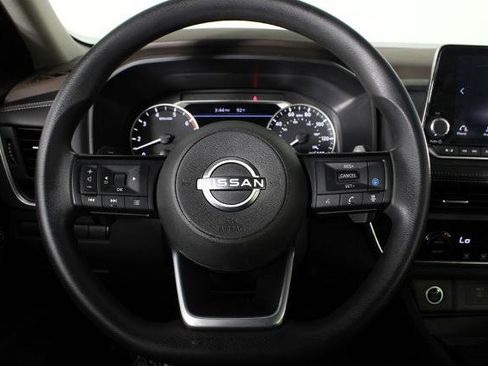 Certified 2023 Nissan Rogue SV FWD image 25
