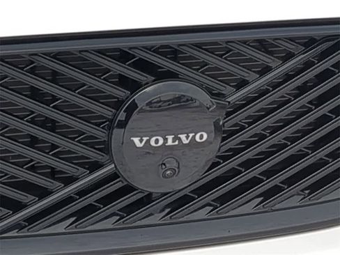 Used 2026 Volvo XC60 B5 Ultra w/ Protection Package Premier image 11