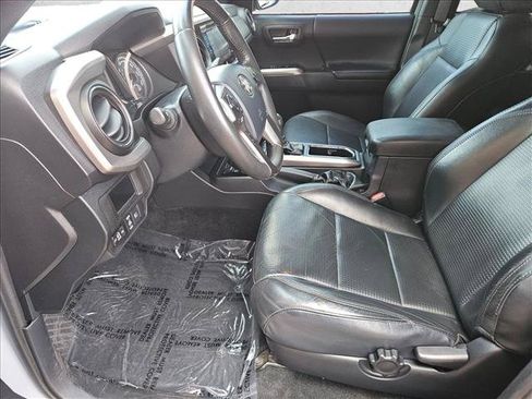 Used 2019 Toyota Tacoma Limited AWD/4WD image 20