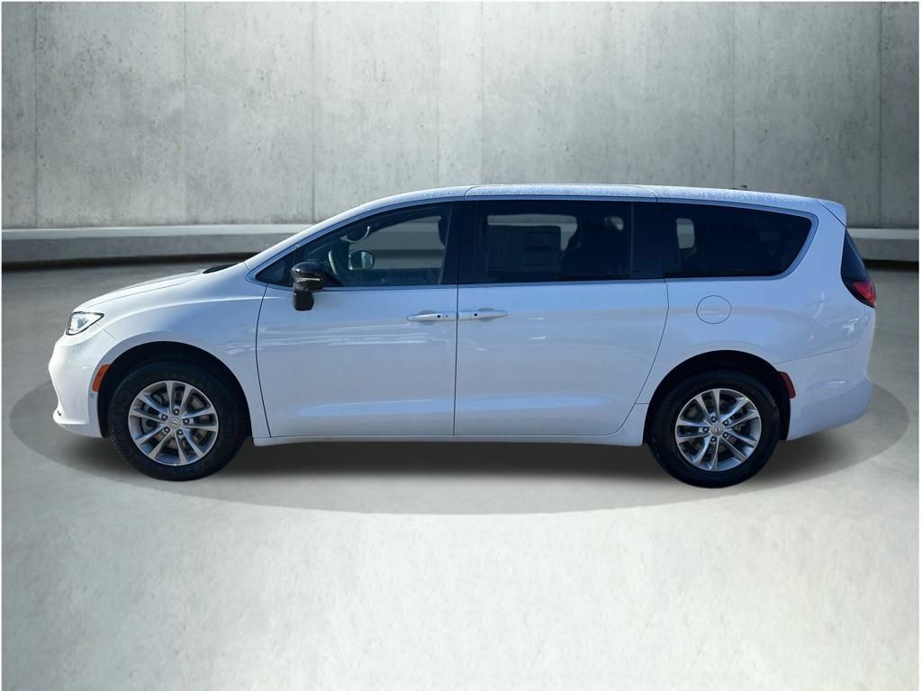 New 2026 Chrysler Pacifica Select AWD/4WD image 2