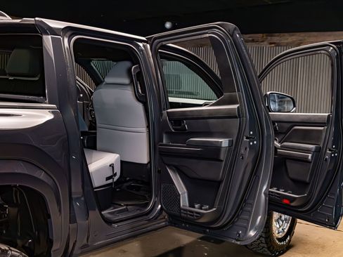 Used 2026 Toyota Tacoma SR5 image 28