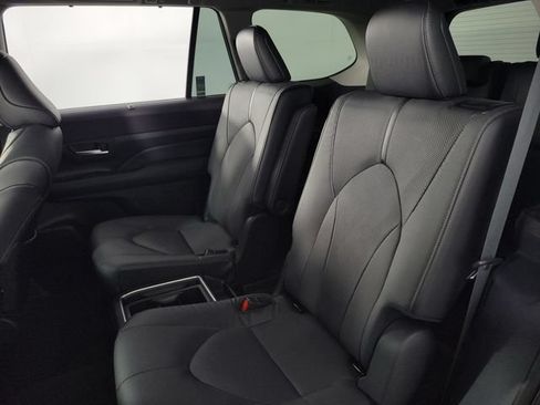 Used 2024 Toyota Grand Highlander FWD image 18