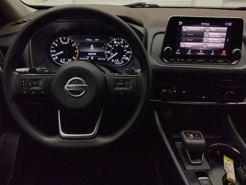 Used 2021 Nissan Rogue S AWD/4WD image 22