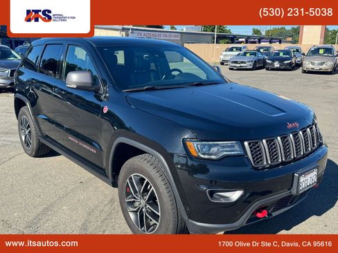 Used 2018 Jeep Grand Cherokee Trailhawk w/ Trailhawk Luxury Group image 7