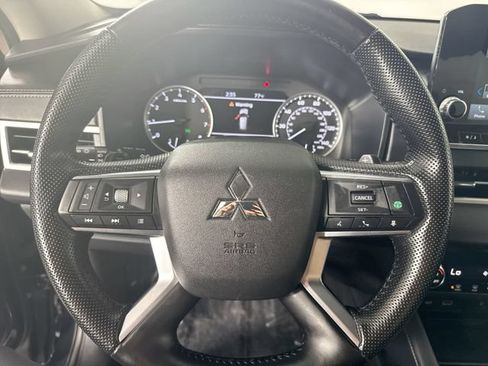 Used 2024 Mitsubishi Outlander SE AWD/4WD image 11