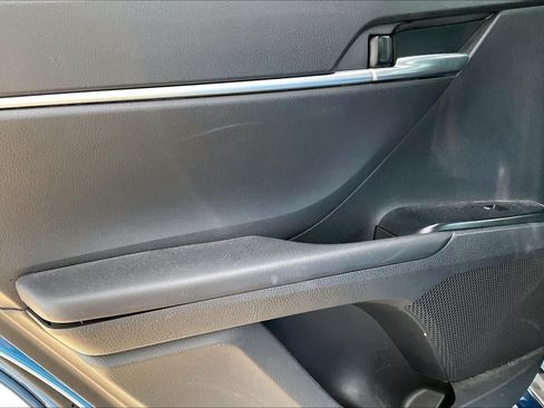 Used 2019 Toyota Camry LE FWD image 20