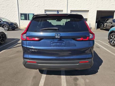 Used 2025 Honda CR-V EX image 8
