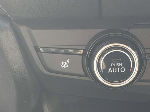 Used 2018 Honda Clarity Plug-In Hybrid image 16