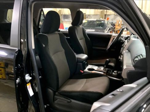 Used 2016 Toyota 4Runner SR5 image 9