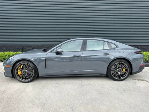 Used 2025 Porsche Panamera Turbo AWD/4WD image 2
