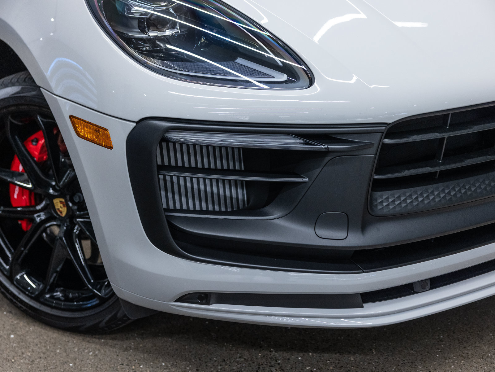 Certified 2026 Porsche Macan GTS AWD/4WD image 46