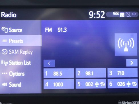 Used 2021 Toyota RAV4 LE AWD/4WD image 18