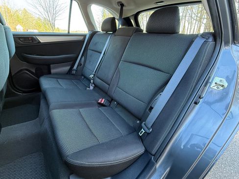 Used 2018 Subaru Outback 2.5i AWD/4WD image 16
