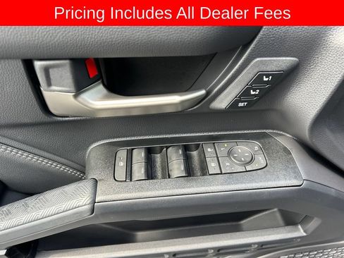 Used 2026 Toyota 4Runner Limited AWD/4WD image 4