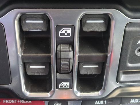Used 2024 Jeep Wrangler Unlimited Rubicon 4xe AWD/4WD image 24