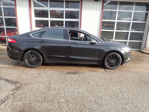 Used 2014 Ford Fusion SE w/ Equipment Group 202A image 22