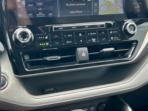 Used 2022 Toyota Highlander Limited image 36