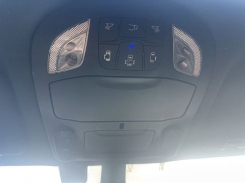 Used 2020 Chrysler Pacifica Limited w/ Advanced Safetytec Group image 20