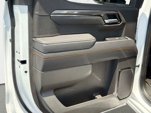 Used 2025 GMC Sierra 1500 AT4 AWD/4WD image 11