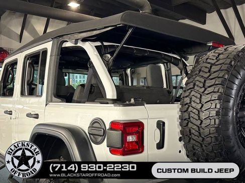Used 2024 Jeep Wrangler Unlimited Rubicon w/ Convenience Group AWD/4WD image 22