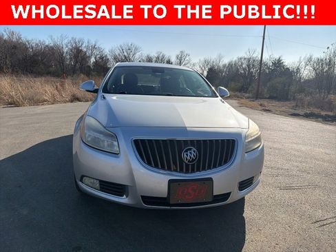 Used 2012 Buick Regal Premium image 8
