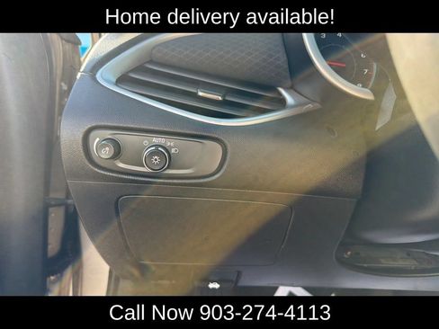 Used 2022 Chevrolet Malibu RS FWD image 21