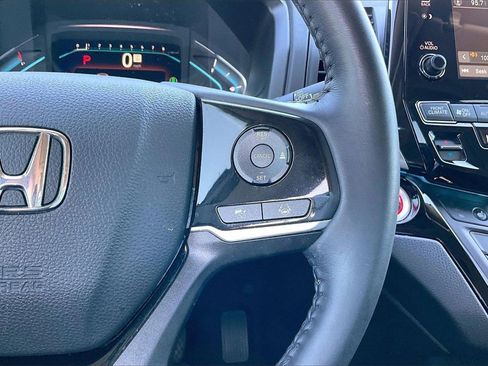 Used 2024 Honda Odyssey Touring image 11
