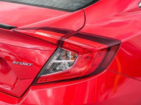 Used 2019 Honda Civic Sport image 11