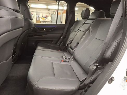 Used 2024 Lexus LX 600 4WD w/ Luxury Package image 7