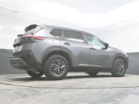 Used 2023 Nissan Rogue S image 31