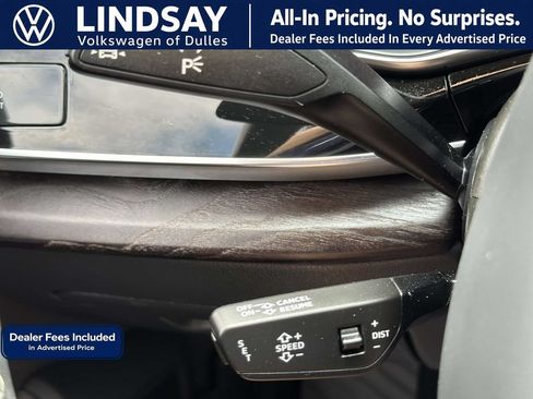 Used 2022 Audi Q8 Prestige w/ Prestige Package AWD/4WD image 22