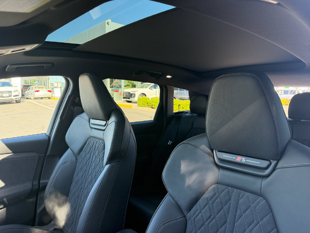 New 2027 Audi SQ6 e-tron Premium Plus AWD/4WD image 20