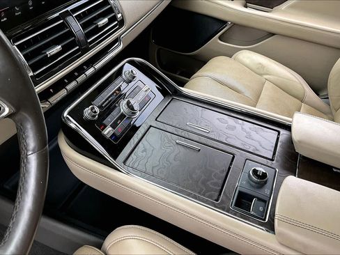 Used 2023 Lincoln Navigator Reserve RWD image 15