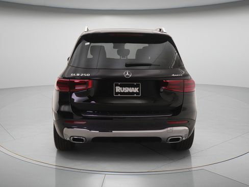 New 2026 Mercedes-Benz GLB 250 4MATIC image 3