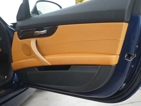 Used 2011 BMW Z4 sDrive35i RWD image 9