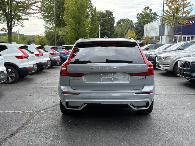 Certified 2024 Volvo XC60 B5 Plus w/ Climate Package AWD/4WD image 3