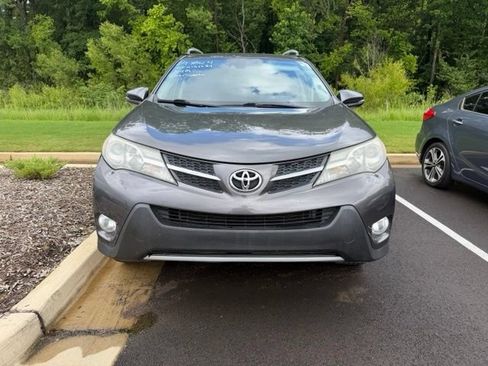 Used 2014 Toyota RAV4 Limited w/ Technology Package AWD/4WD image 3