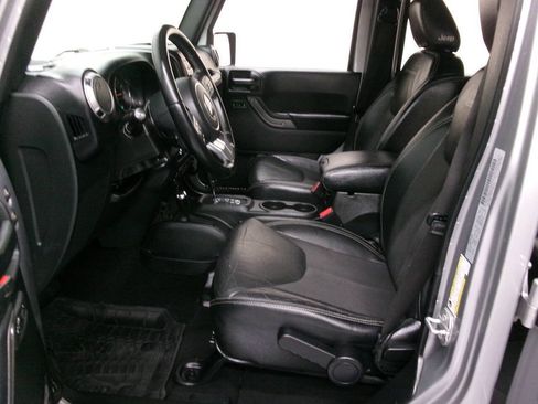 Used 2017 Jeep Wrangler Unlimited Sport AWD/4WD image 15