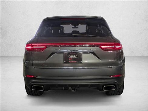 Used 2019 Porsche Cayenne image 8