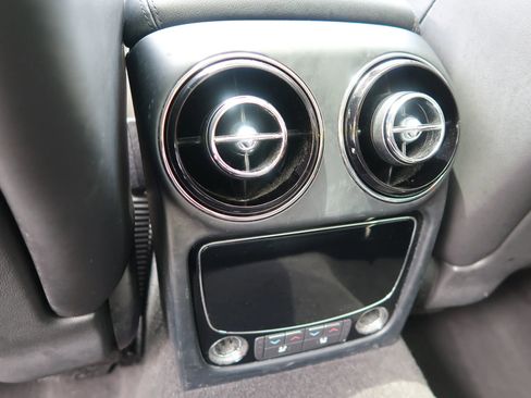 Used 2017 Jaguar XJ R-Sport image 44