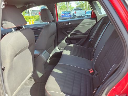 Used 2019 Volkswagen Jetta GLI image 12