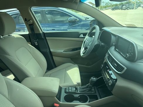 Used 2019 Hyundai Tucson Sport FWD image 11