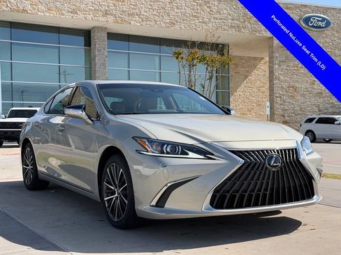 Used 2024 Lexus ES 350 w/ Premium Package FWD image 18